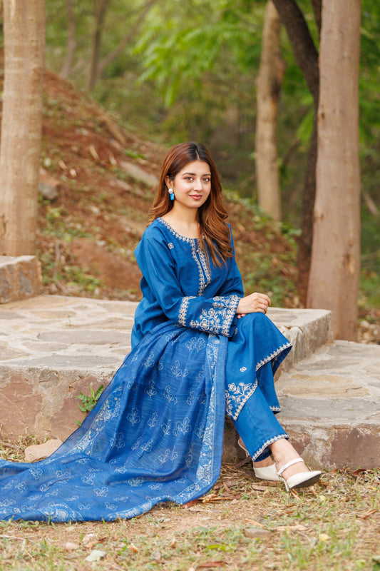 PEARLS- Luxury Embroidered 3-PC Lawn Dress