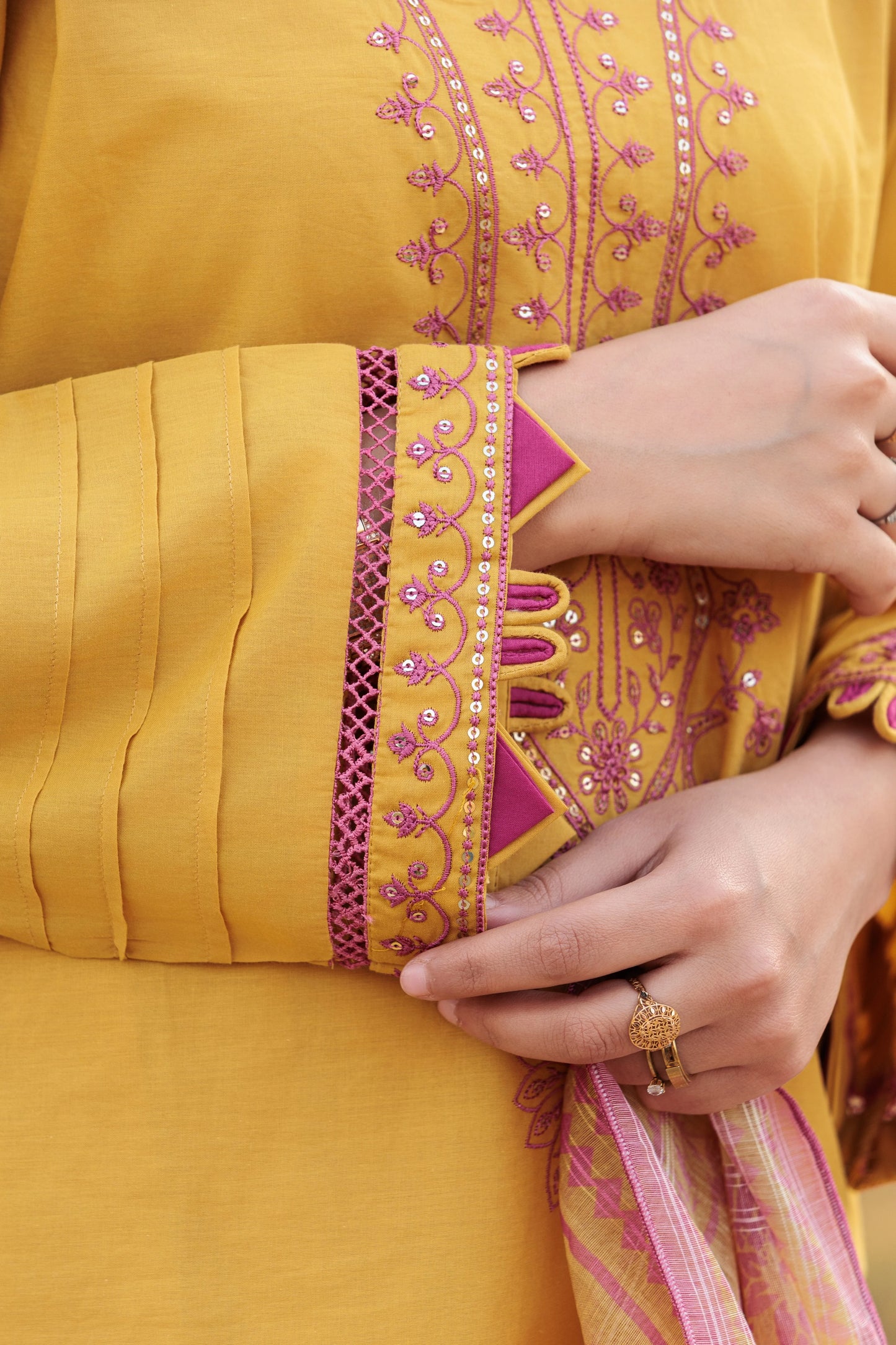 WANYA Embroidered 3-PC Lawn Dress