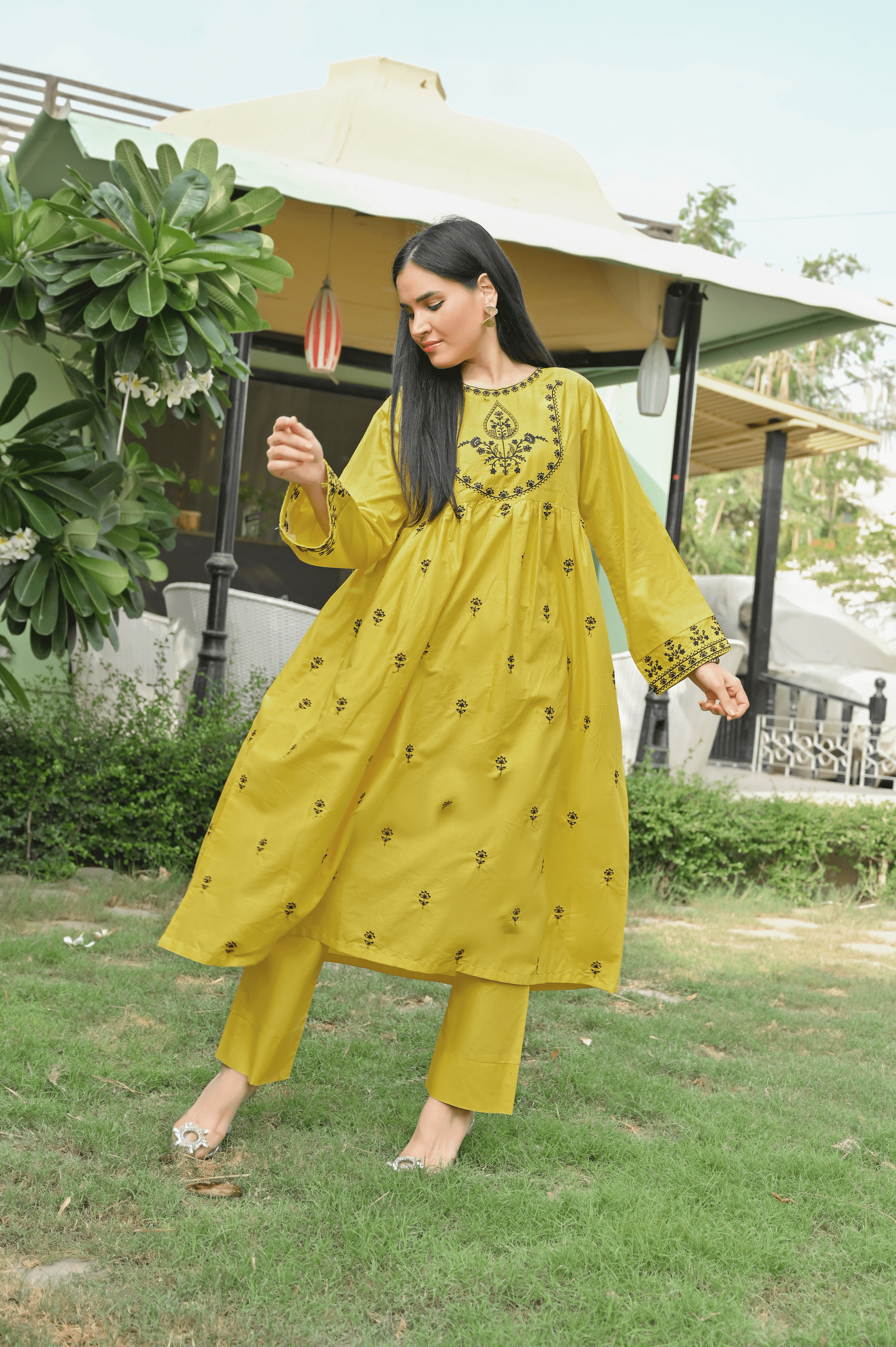 pakistani designer frock dresses Amazon.com: Indian Pakistani Designer Mauve Frock 3 Piece Hand Embroidered Dress with lace Work : Clothing, Shoes & Jewelry