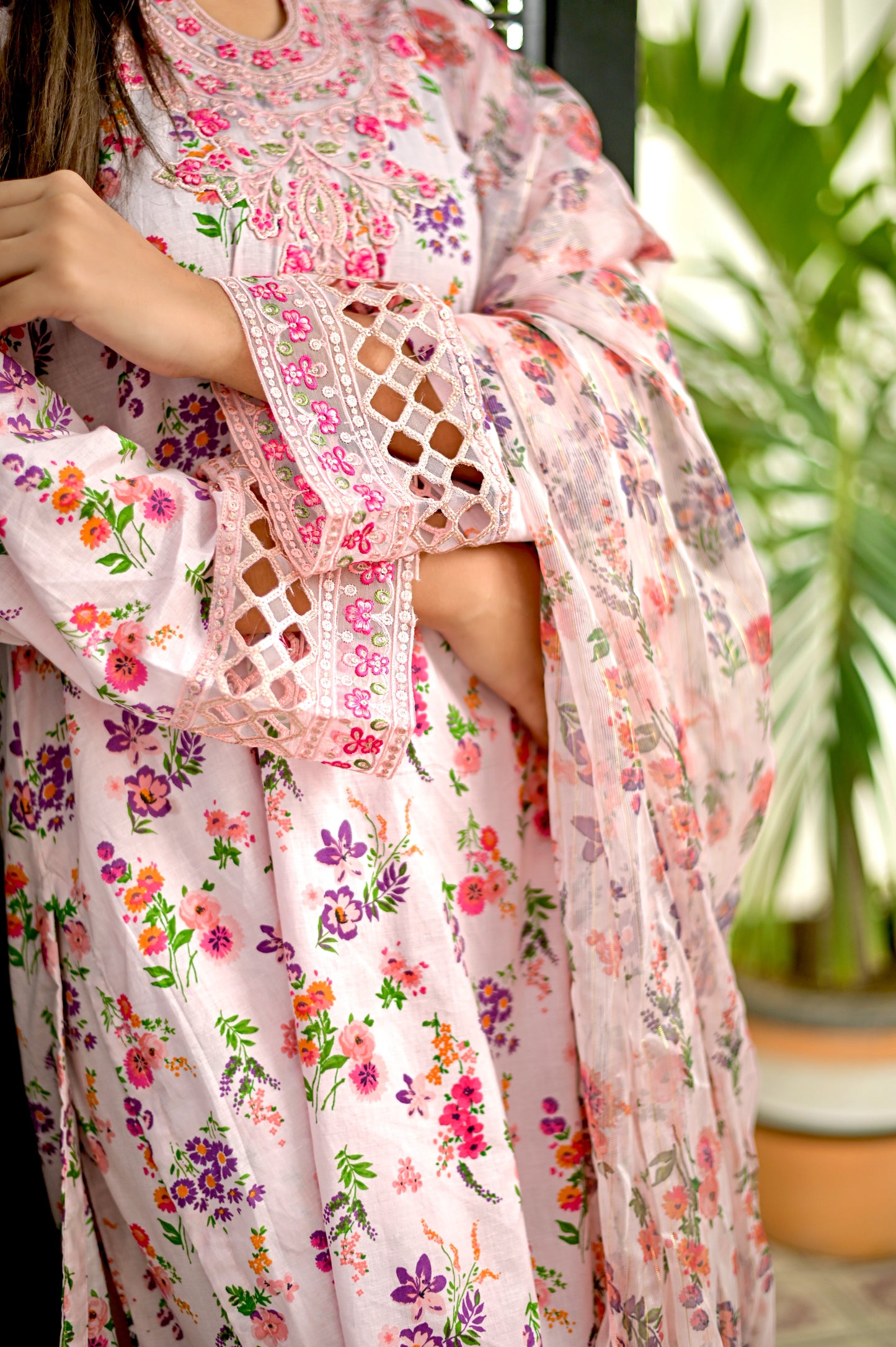 ROSE BLEND - Embroidered 3-PC Lawn Dress