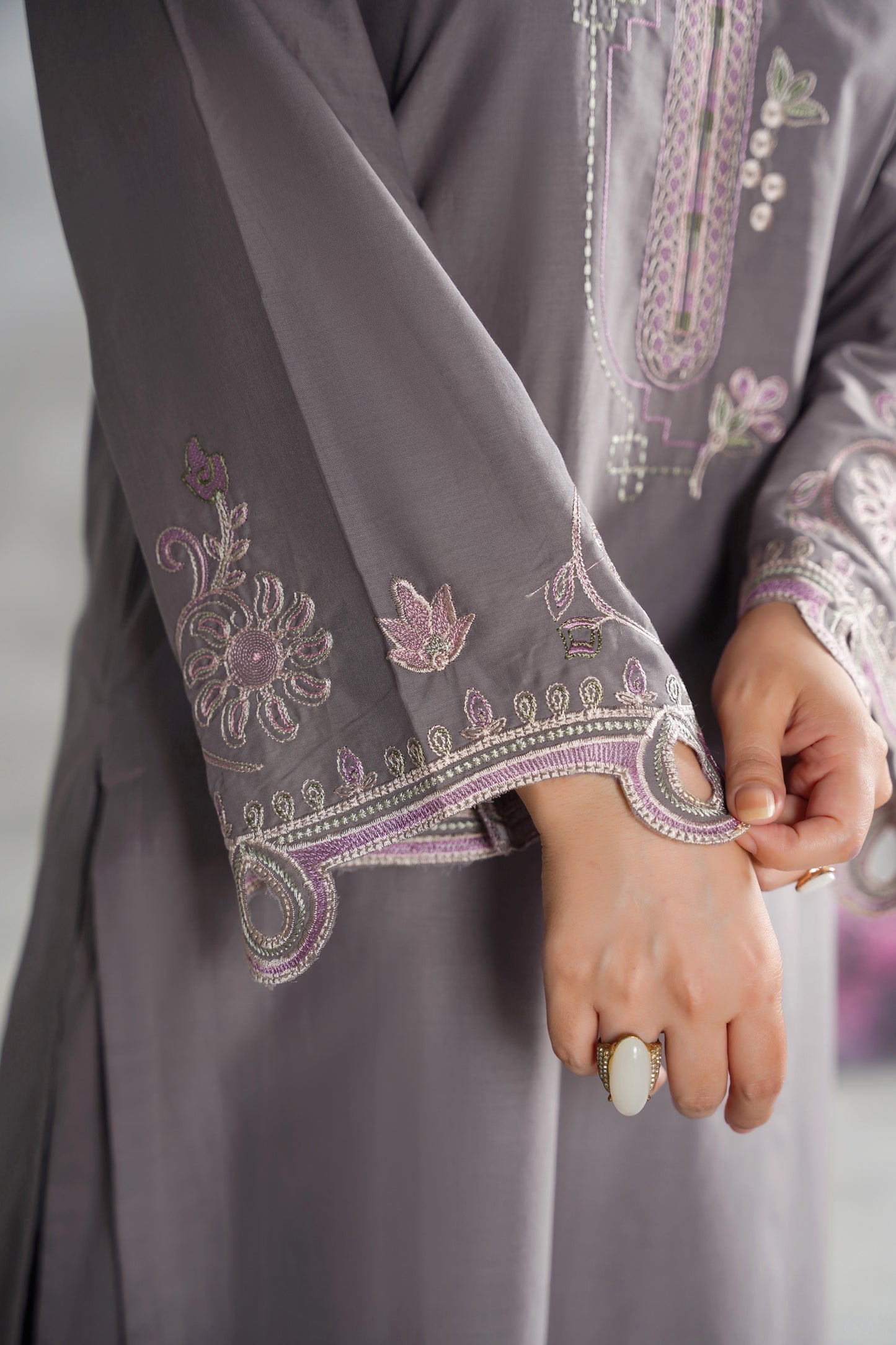 VIVA Embroidered 3-PC Lawn Dress