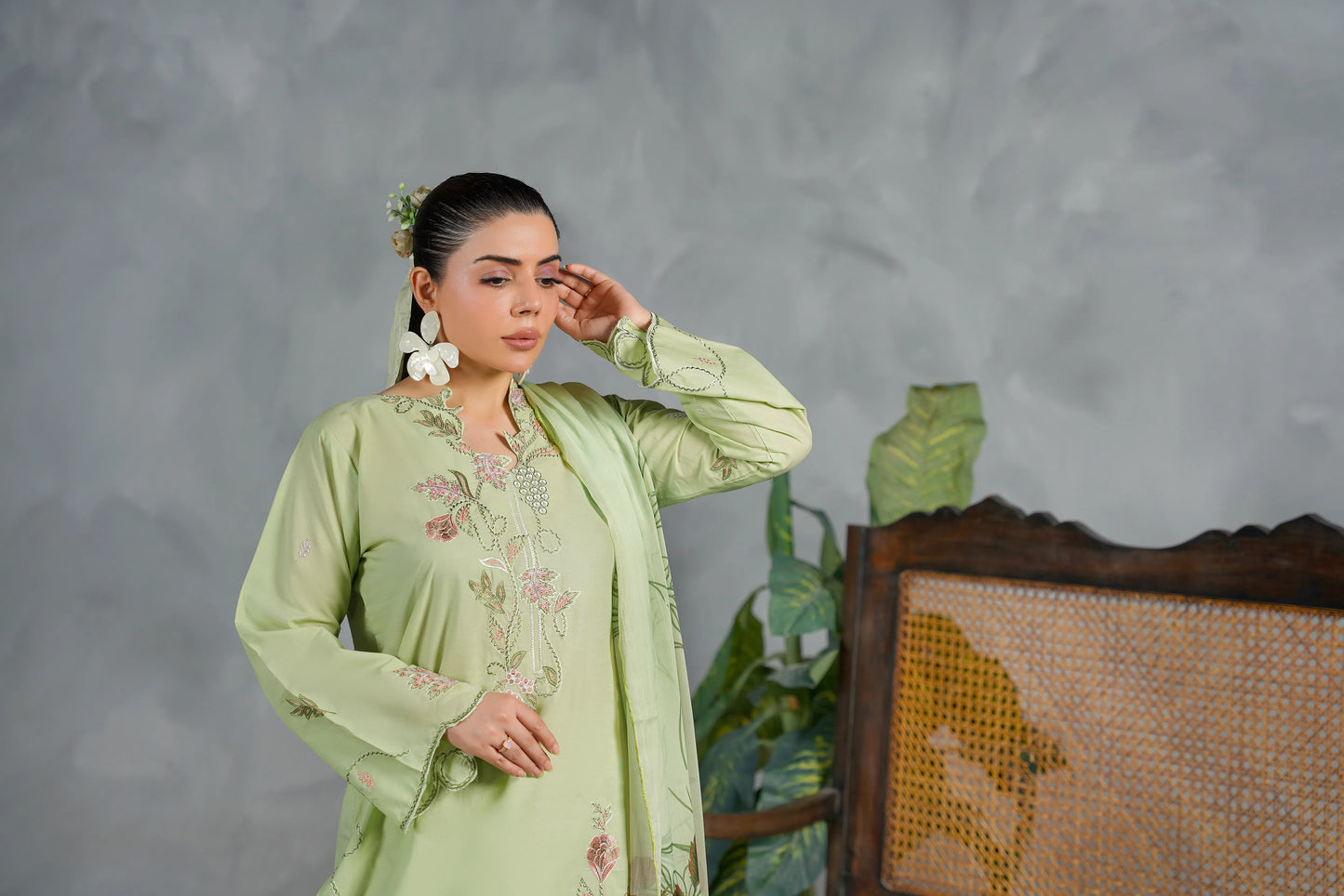 SPRING Embroidered 3-PC Lawn Dress