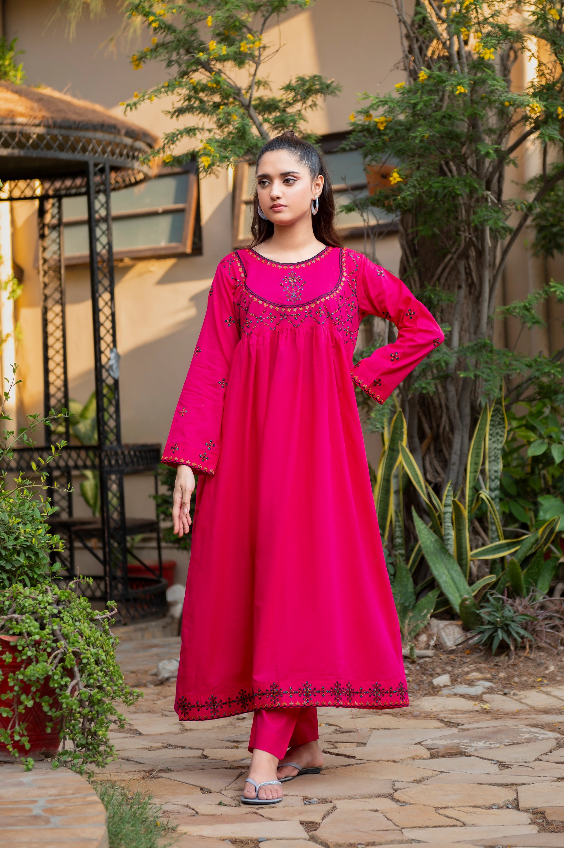 lawn embroidered dresses BEST SELLING 3 pcs Lawn Cotton Embroidered Dress