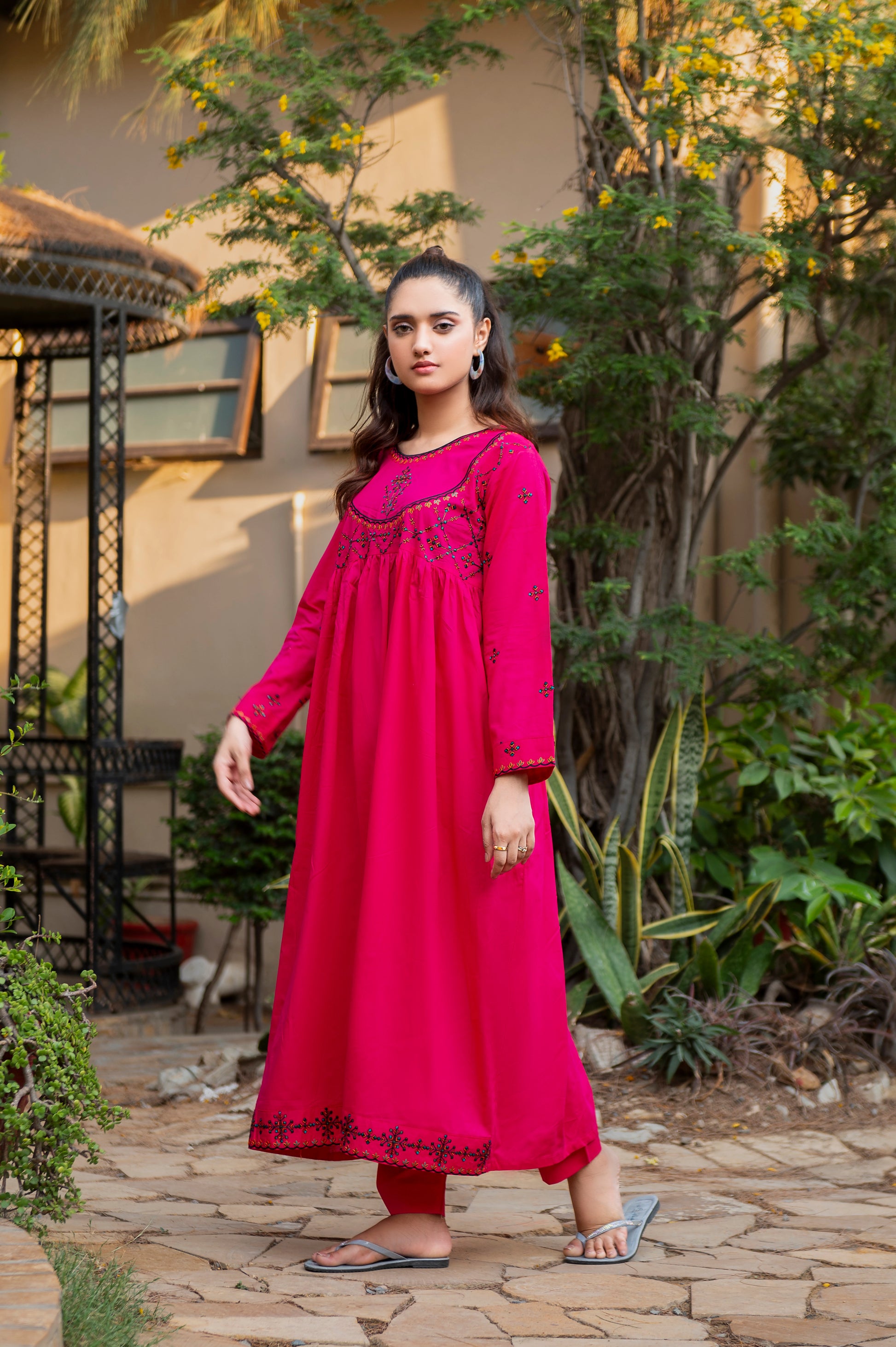 BAHAAR - Embroidered Lawn 2PC Dress Mak Fashion