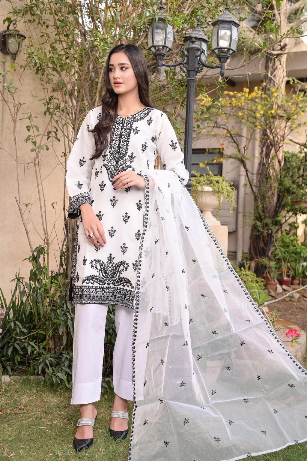 Raunak - Pearl White Embroidered Organza 3 Pec Exclusive Formal Mak Fashion 